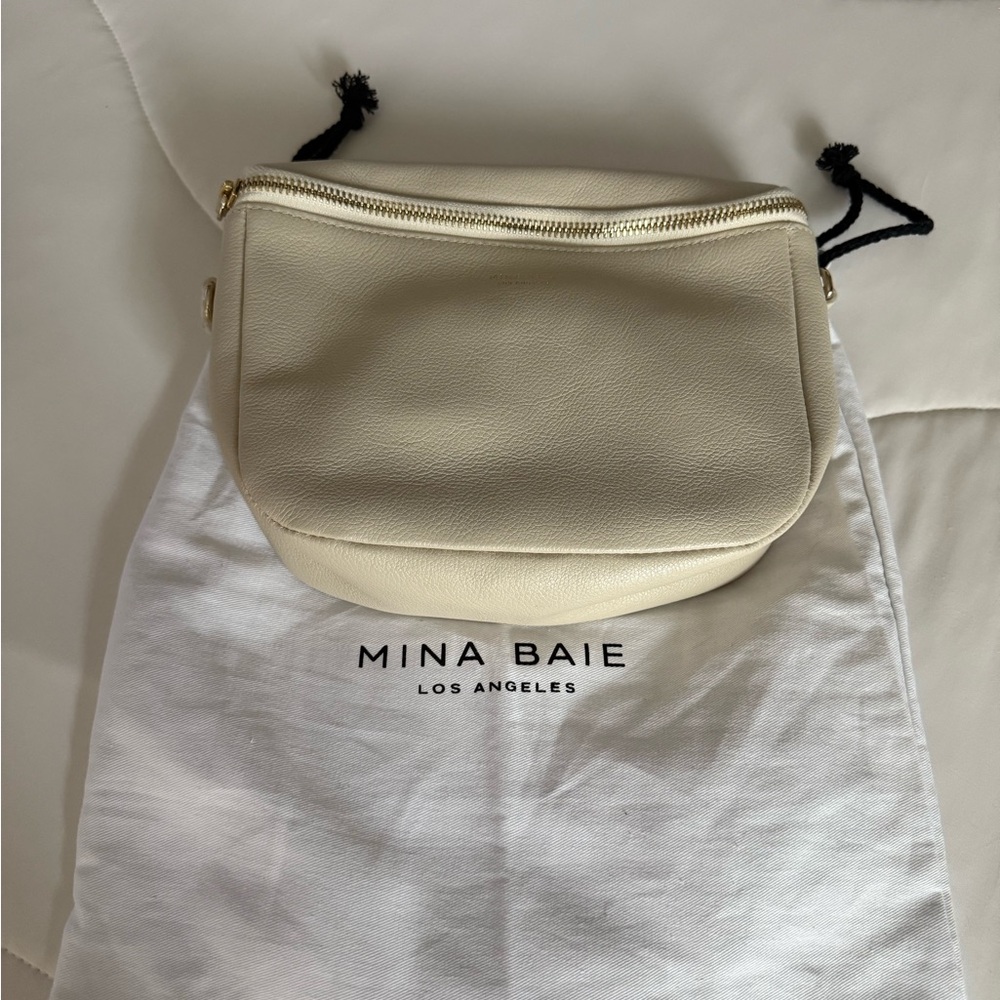 NWT Bone Ivory Mina Baie Fanny Crossbody with Removable Strap and dust bag